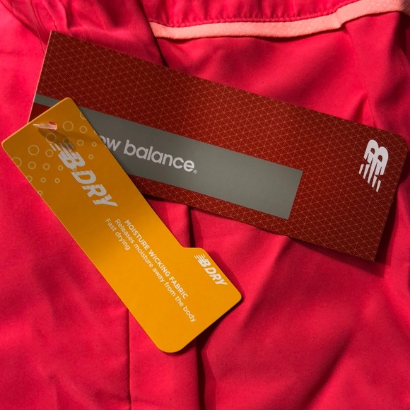 NWT New Balance Women’s Shorts - Picture 4 of 5